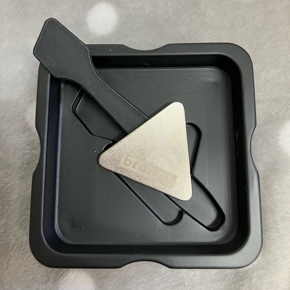 dr. brandt Magnetight Age- Defier Mask - Picture 9 of 10